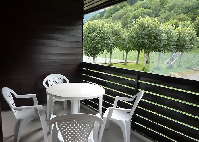 T2 Avec Balcon Et Parking Privatif Au Mont-dore - Fr-1-608-212 Le Mont-Dore